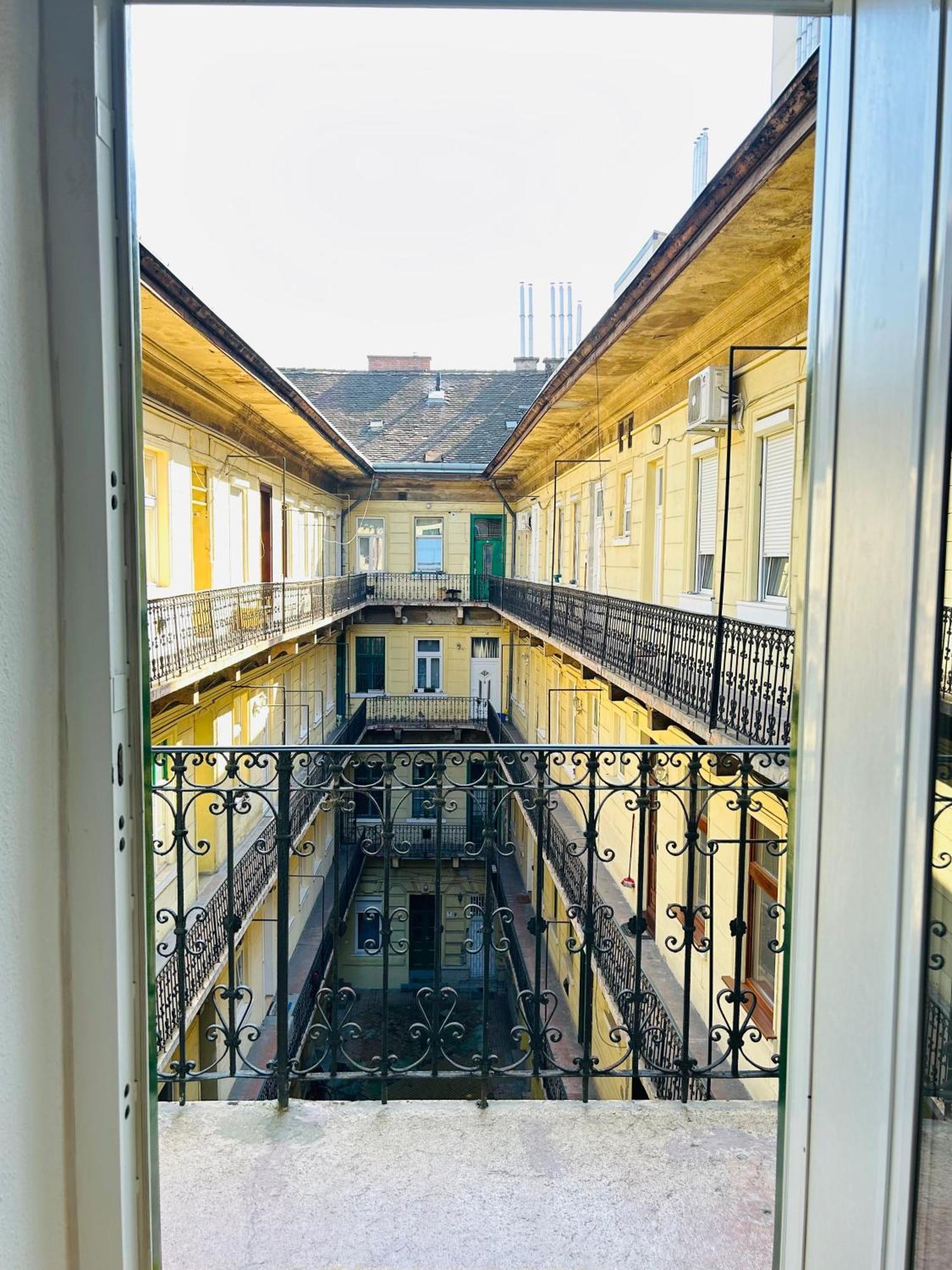 Rakoczi Boulevard 47 Budapest