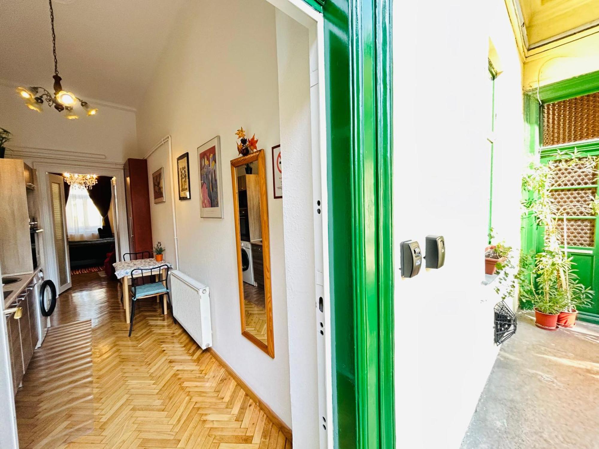 Rakoczi Boulevard 47 Apartment Budapest