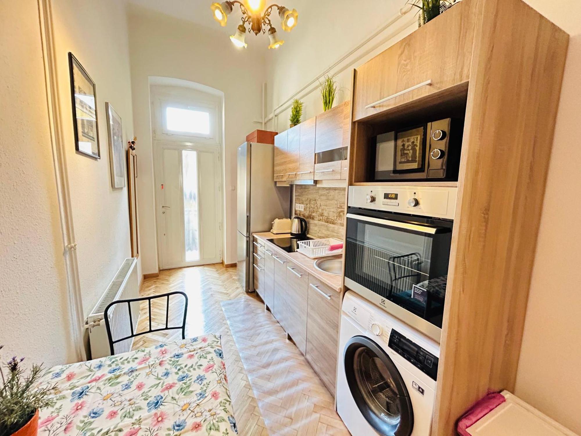 Rakoczi Boulevard 47 Apartment Budapest