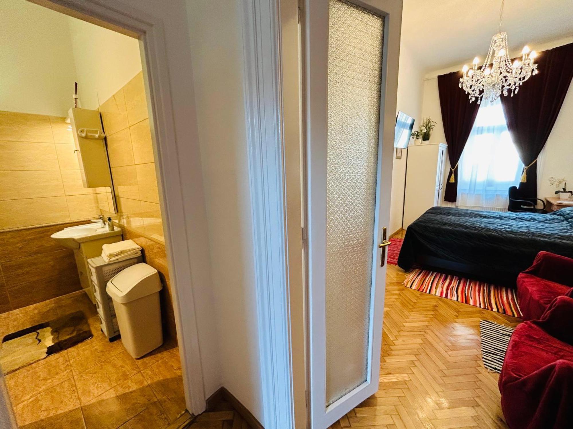 Rakoczi Boulevard 47 Apartment