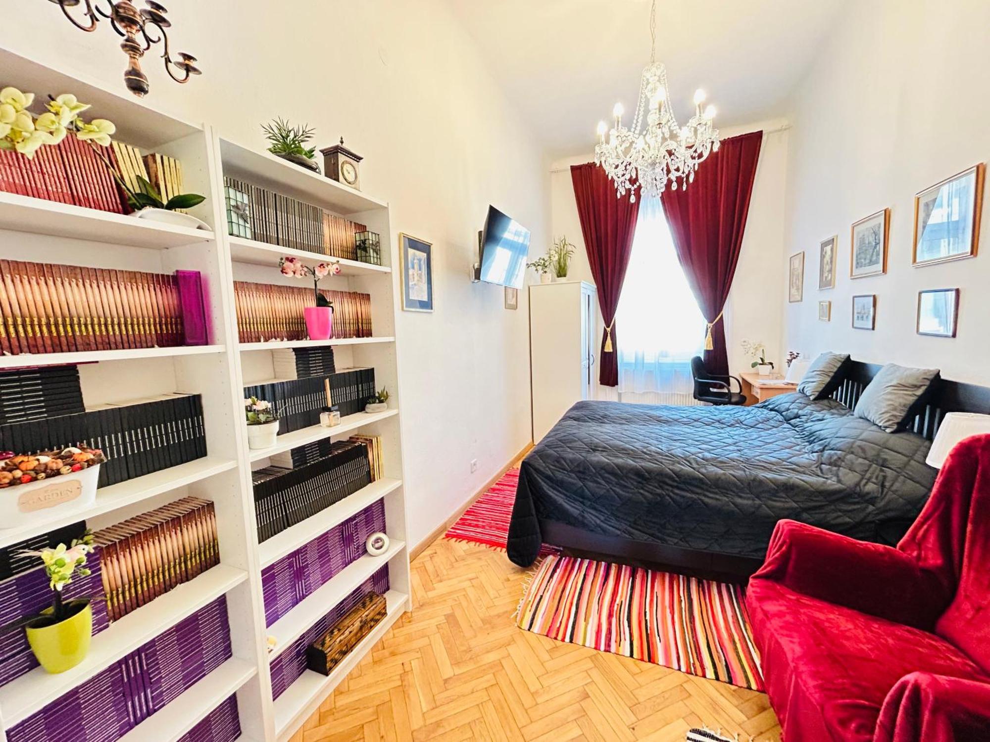 Rakoczi Boulevard 47 Apartment